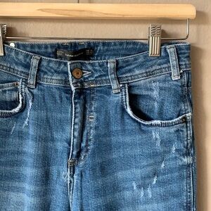 ZARA TRAFALUC Denimwear Ripped Distressed High Rise Relaxed Mom Jeans